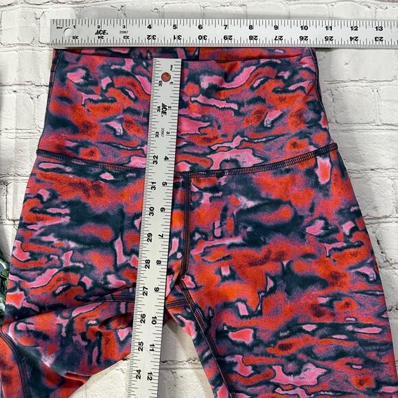 2 Lululemon short bundle - Picture 10 of 10